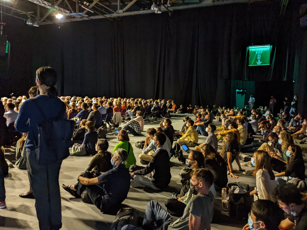 #OHBM2022 When a session is so popular they run out of chairs! (Charting brain variability in health and disease using normative models) <a href="/OHBM/">OHBM</a>