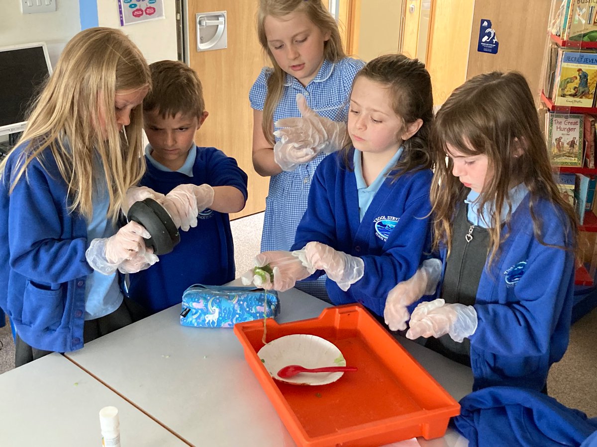 Ysgol Stryd y Rhos / Rhos Street School tweet media