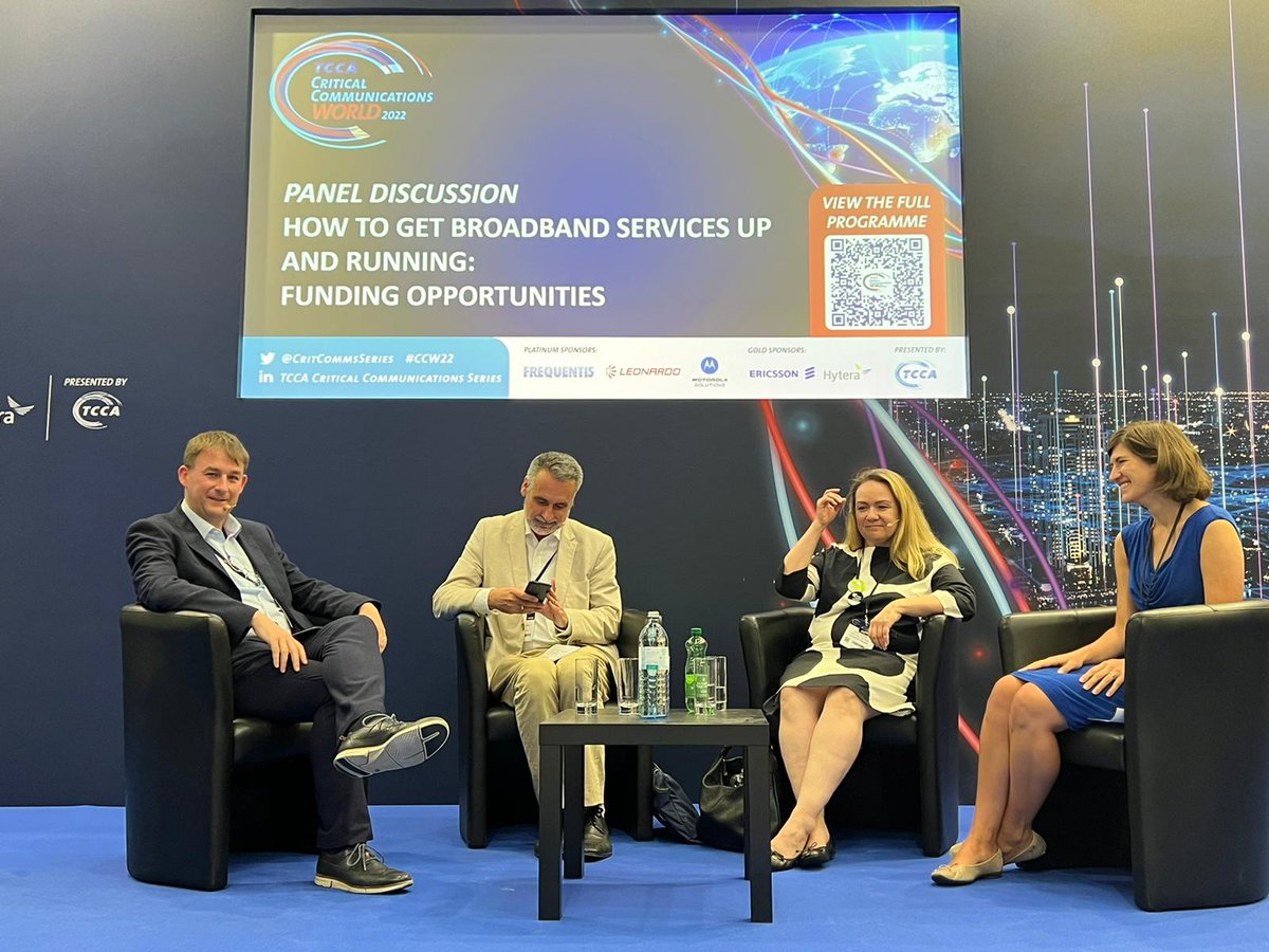 BroadWay_H2020's tweet photo. Happy and proud to be at #CCW2022 to present our project! 

#PanEuropean #Broadband #Network #PPDR #Innovation #PCP https://t.co/x9C8HCJdZb