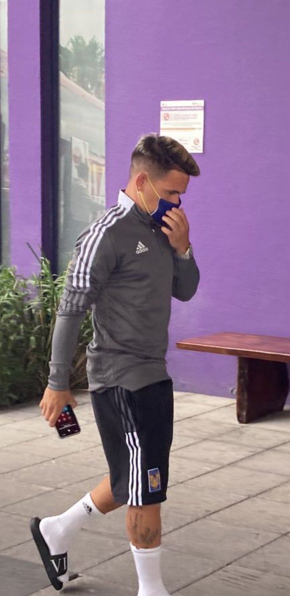 flalusquinhos's tweet photo. Exclusivo da Fla Lusquinhos: Como trouxemos ontem em nosso canal do youtube, que o jogador #Solteldo se apresentaria hoje ao clube do #Tigres para iniciar suas atividades. Ai está! @Lemos_Santos https://t.co/F6MEaiPCho