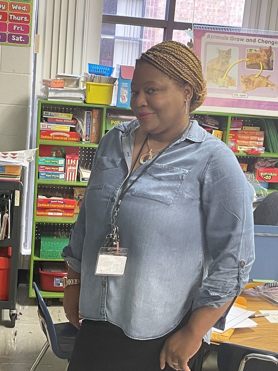 QuaviousWright's tweet image. Two of the best kindergarten teachers around!! Mrs. Anderson and Mrs. Shade-Jackson. 
Currently here supporting our kids during summer Bridge!! 

Awesome ladies that love kids!!! Unstoppable combination when it comes to Teaching! #Summerbridge #support #doingextra #WLE
