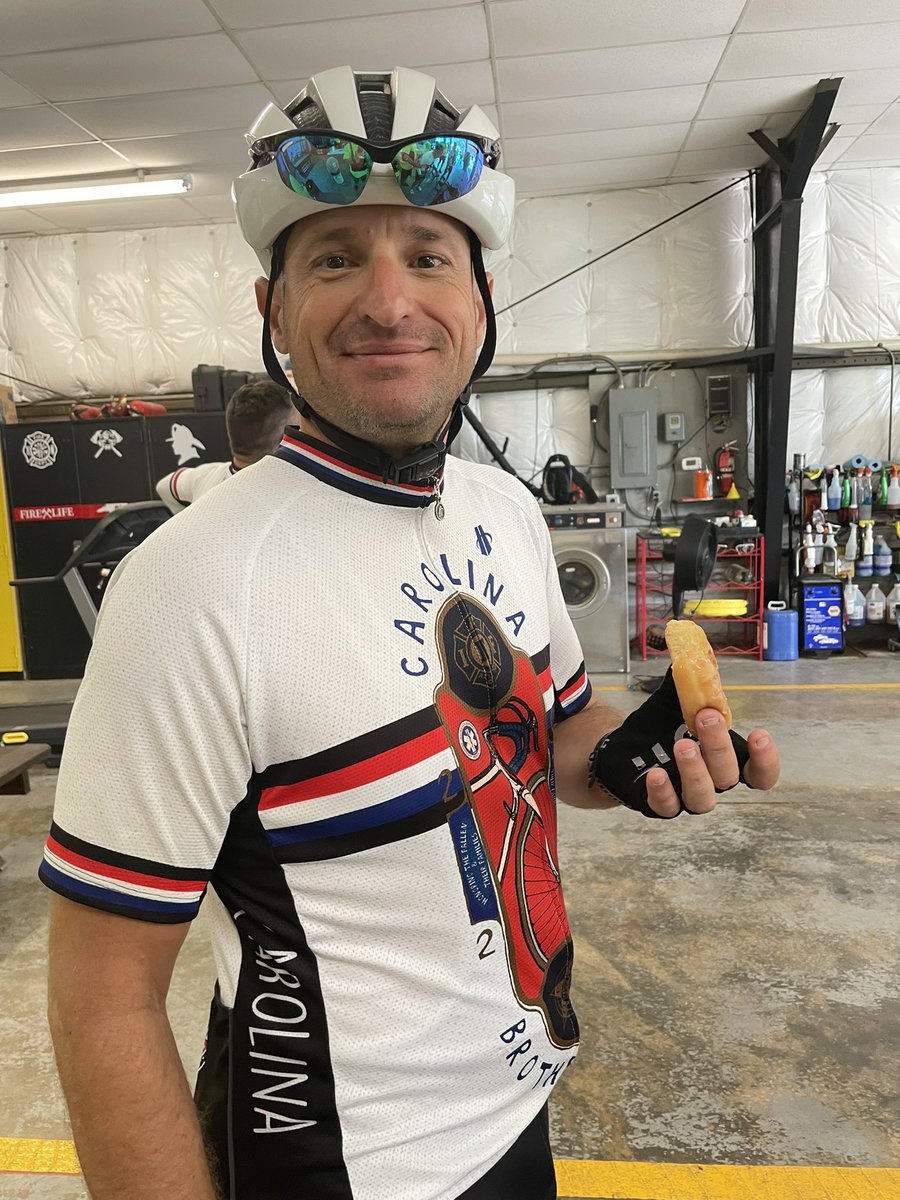 CarolinaBhood's tweet photo. Nothing like a ‘power ring’ to get you through the morning ride… #Donut #Brotherhood #CBH22 https://t.co/8bsOZi5ddC