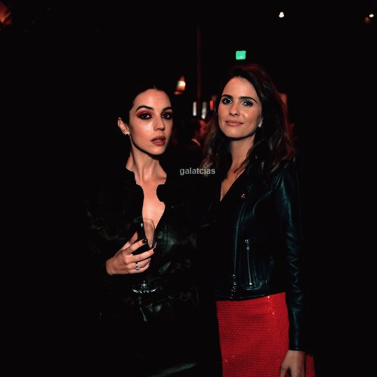 ᅠᅠ
ᅠ
Joyeux anniversaire à la meilleure cousine du monde, je t’aime fort.💘

ᅠ