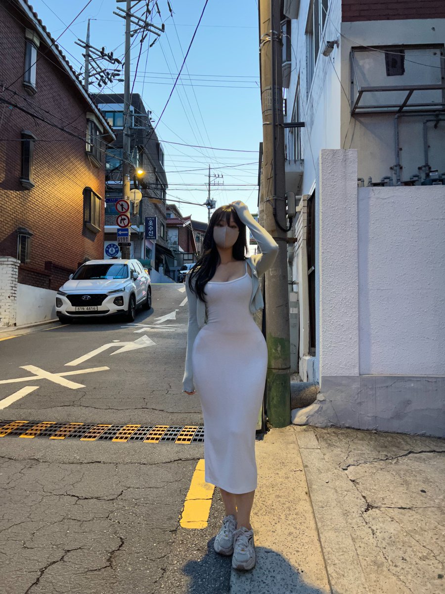 다시 힘내자구! #골목길 #원피스 #코디 #유유화 #골목길 #원피스 #코디 #유유화 유유화 @yuyuhwa_tw