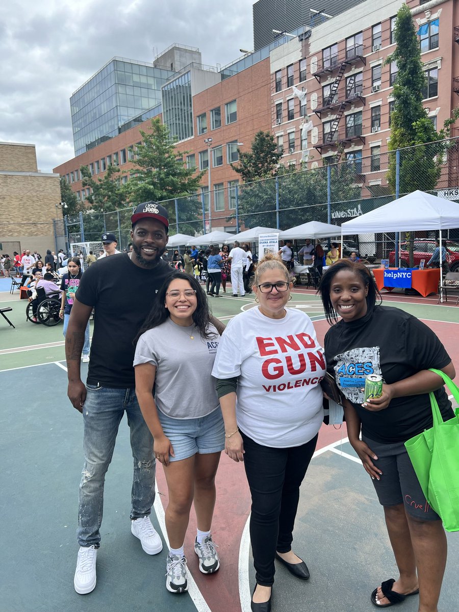 Amazing weekend in East Harlem as we got together as a community to combat gun violence. Huge appreciation to @DianaAyalaNYC for her support of @CASESnyc and the ACES program! Great event held by @ManhattanDA 
#OneHarlem