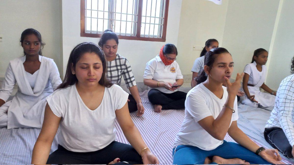 FaceOfFuture1's tweet photo. Here are some glimpses of celebration of #yoga during the International Day of Yoga 2022 programme today morning at #Uphar sewa Sadan chapra in presence of Chapra' M.L.A Dr C.N gupta .Yoga camp organised by Face Of Future India.
@mladrcngupta
@moayush
#YogaForHumanity 
#IDY2022 https://t.co/18brJYtsUn