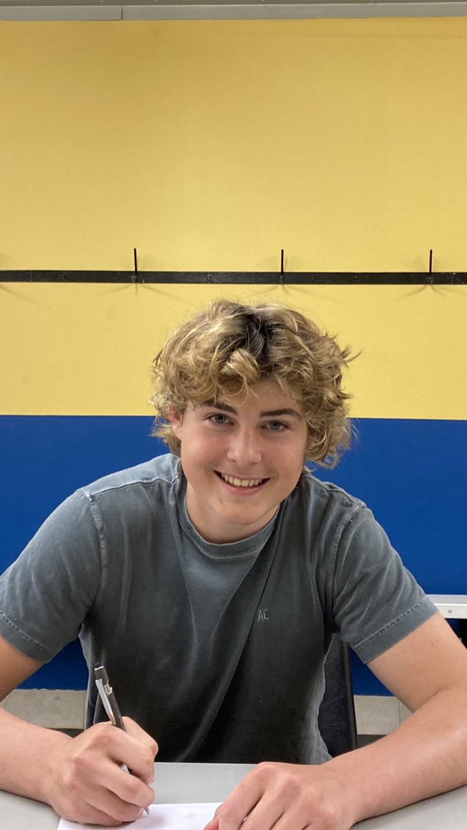 The Wolves would like to announce the signing of Bruce Mcdonald from our U18 Wolves program. Bruce was our leading pt guy in U18 this past winter. Bruce brings a ton of skill and speed to our roster. Bruce got a taste of Jr A this season and we are excited to see how he adapts.