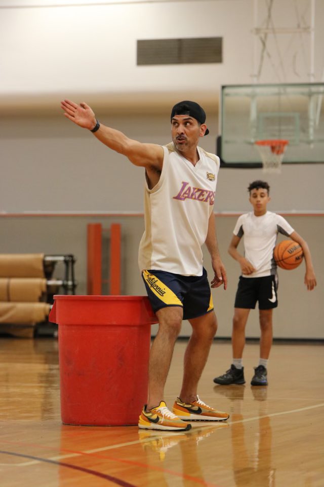 805basketball1's tweet photo. The shortest distance between A & B is a straight line! Stop complicating things and stay on course! 🎯🏀 #snipershooting #805family #GAshootingschool https://t.co/11vubsCERb