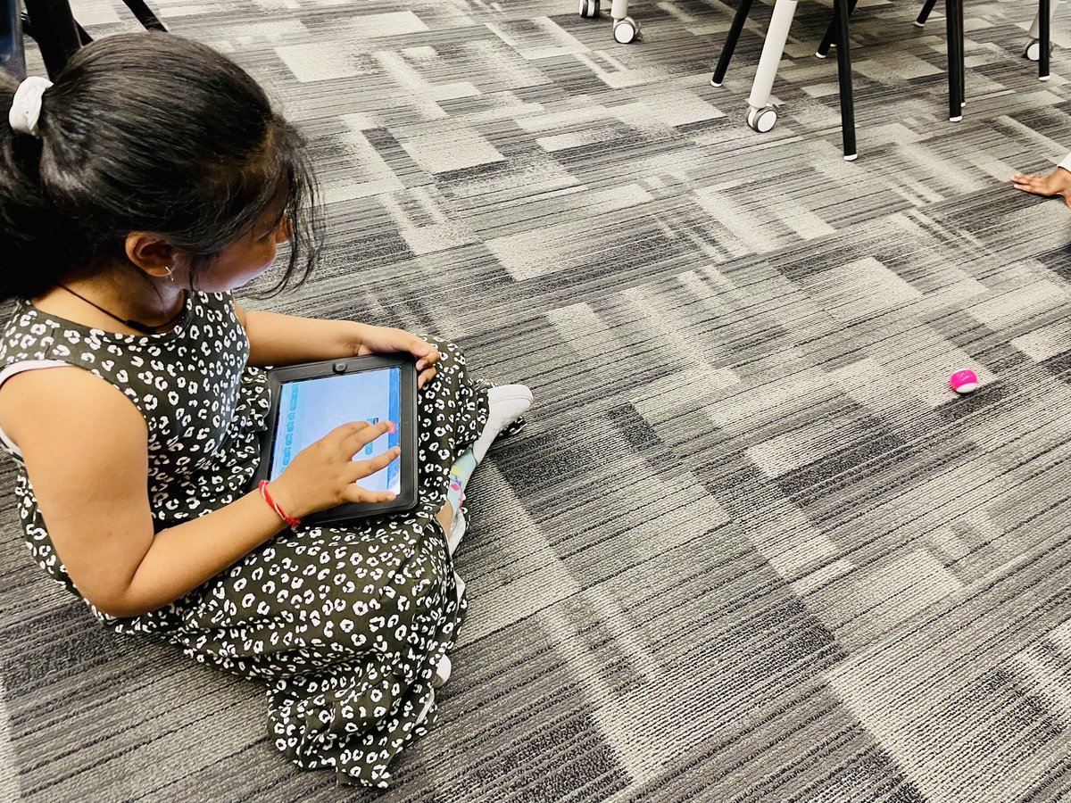 Playing, coding and working with our Sphero Minis 🤖 <a href="/Sphero/">Sphero</a> <a href="/SpheroEdu/">Sphero Education</a> <a href="/PDSB_Libraries/">PDSB Library Learning Commons</a> <a href="/LLC_SWLaurier/">Sir Wilfrid Laurier LLC</a> <a href="/PeelSchools/">Peel District School Board</a>