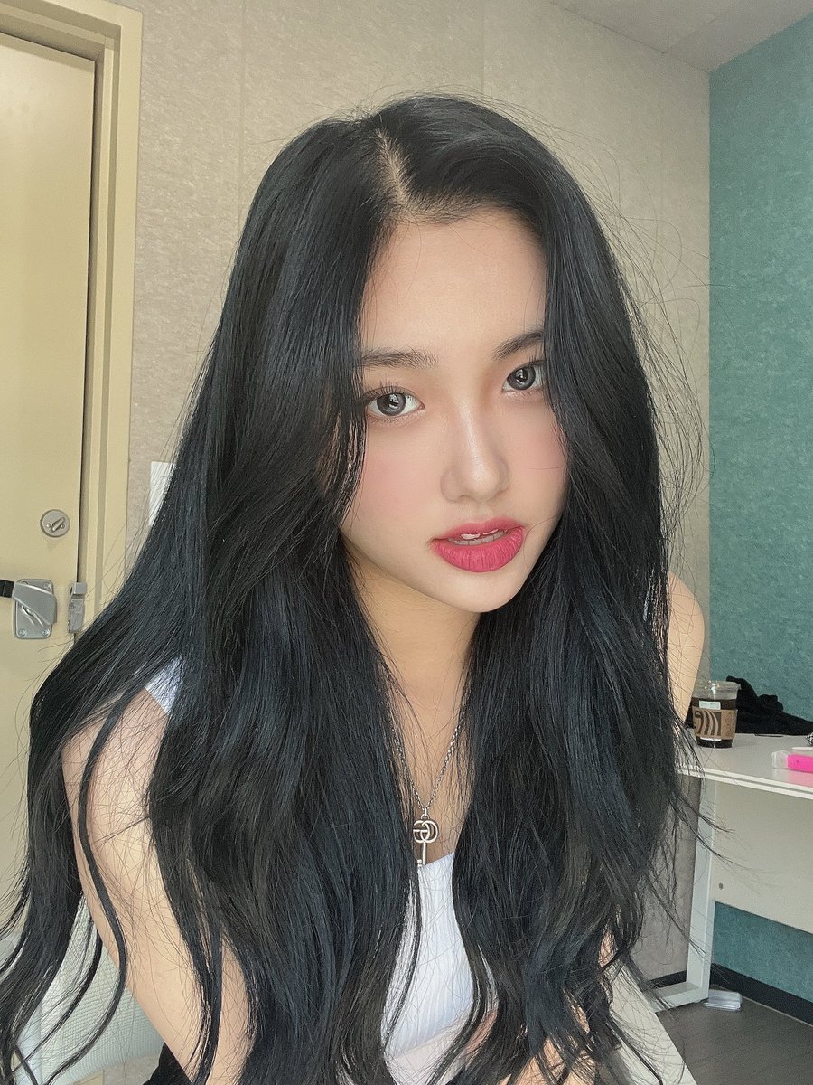 PortalAlSHA's tweet photo. Aisha atualizou o fancafe: 

“Está muito quente hoje 😂

Kkk” https://t.co/VvycNUReNZ