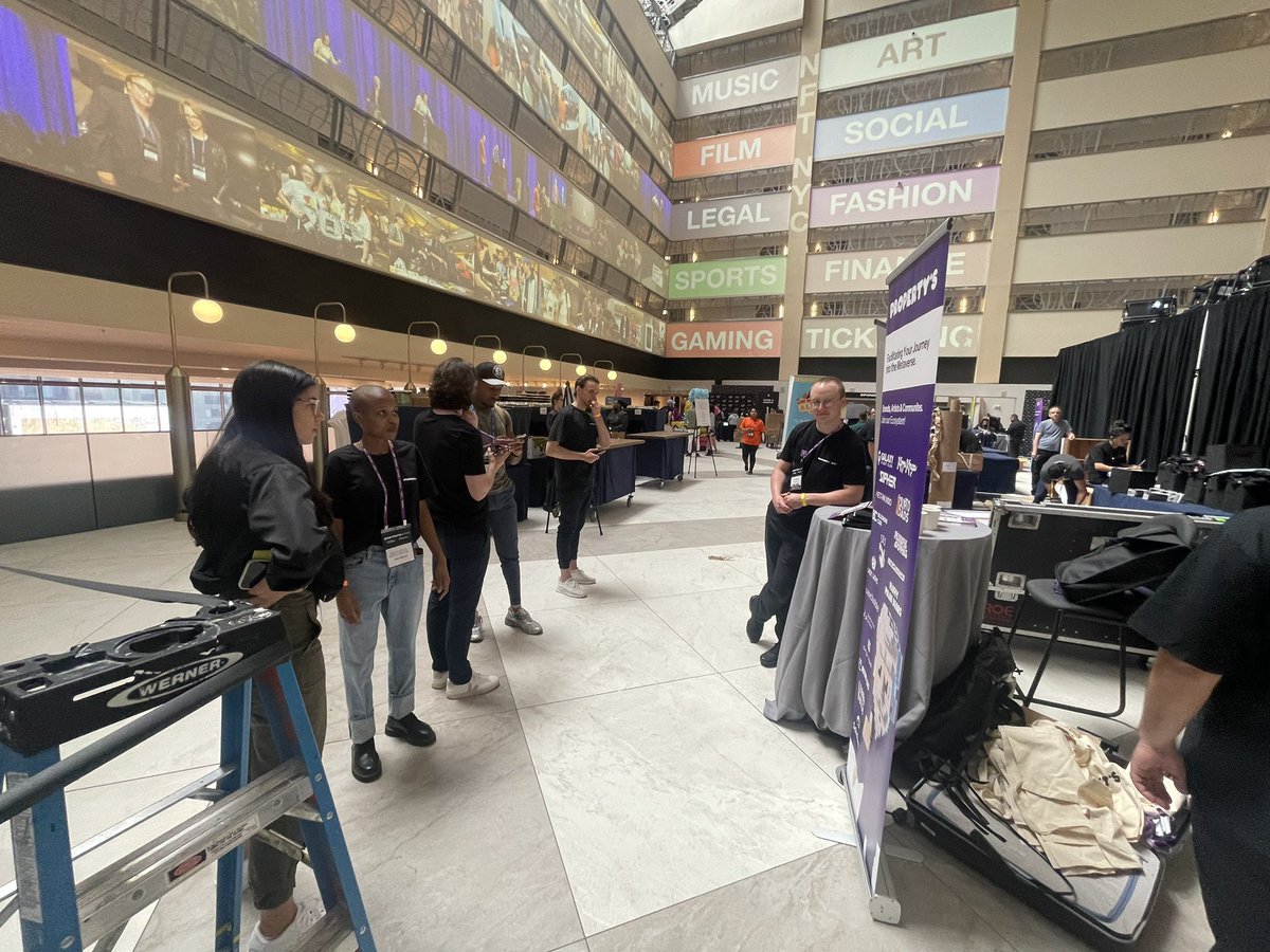 jofndbuilds's tweet image. Come by our @propertys_nft booth at @NFT_NYC, meet the team! 🤗

Marriott Marquis Level 9
Space 14, code M19C14