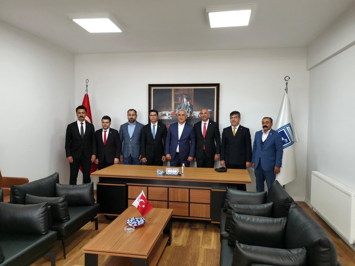 KastamonuTSO's tweet photo. Yönetim Kurulu Başkanımız Oğuz Fındıkoğlu ve Odamız Yönetim Kurulu Üyeleri, Kastamonu Serbest Muhasebeci ve Mali Müşavirler Odası yeni hizmet binasının açılış törenine katıldı. https://t.co/ZVFS2nOaxs