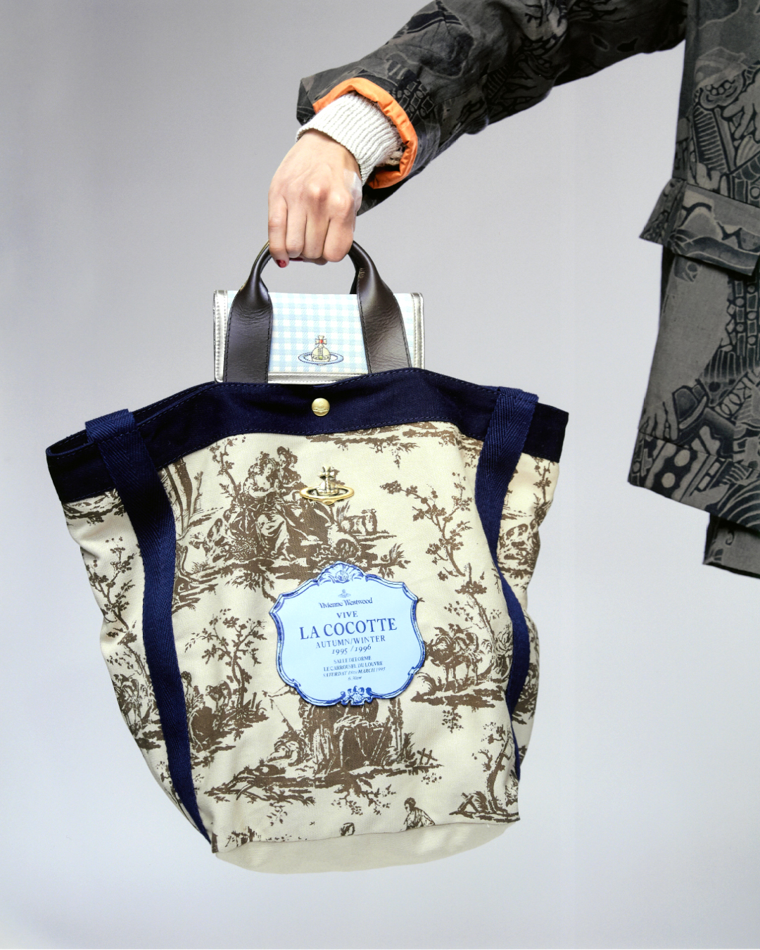 ◆Vivienne Westwood◆ユニセックス WORKER RUNNER トートL Vivienne Westwood on X: 