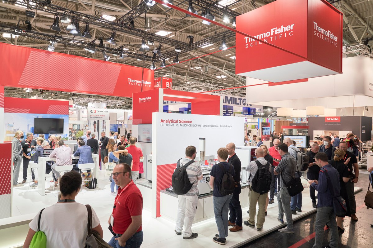 analytica tweet media
