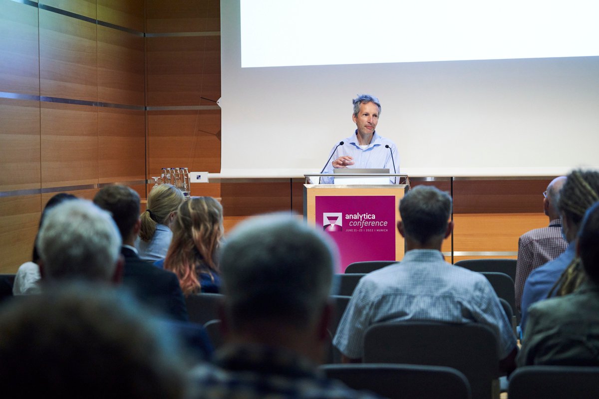 analytica tweet media
