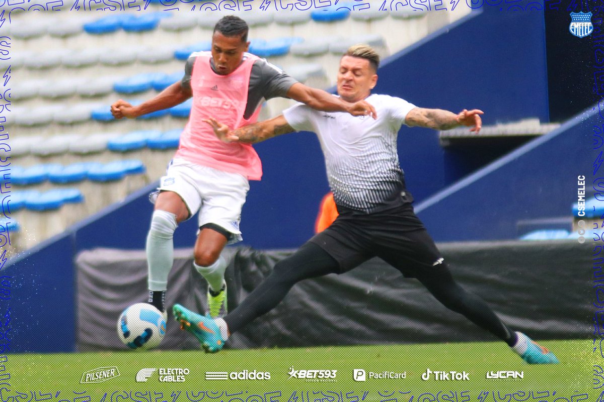 CSEmelec's tweet photo. 🔚 Primer tiempo 🆚 #9DeOct

Alinearon por el #Bombillo:

Ortiz, Leguizamón, Guevara, Mejía, Carabalí, J. Rodríguez, Arroyo, S. Rodríguez, Cevallos, Zapata, Cabeza.

El marcador fue 1⃣ ❌ 0⃣ ,el gol fue anotado por:

⚽  S. Rodríguez 

#HoyMásQueSiempre #SiempreJuntos 🤜🏻🤛🏻⚡ https://t.co/xBOQLtJ6AG