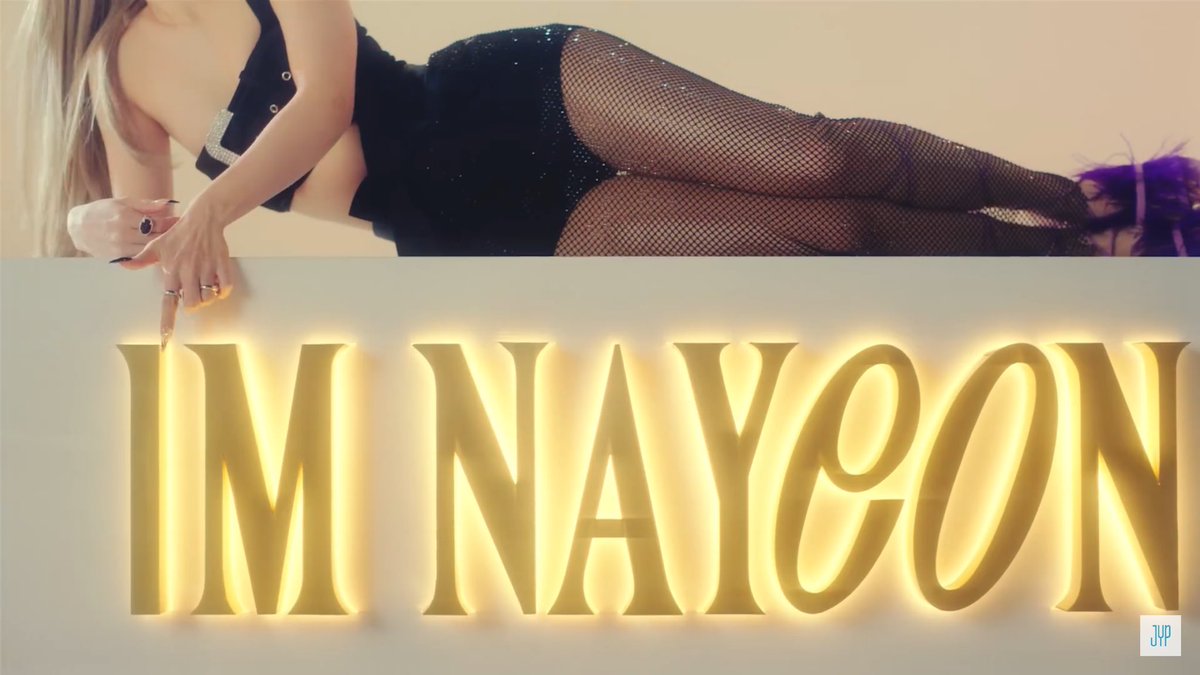 INYLOOK's tweet photo. IM NAYEON https://t.co/LC69111NdX