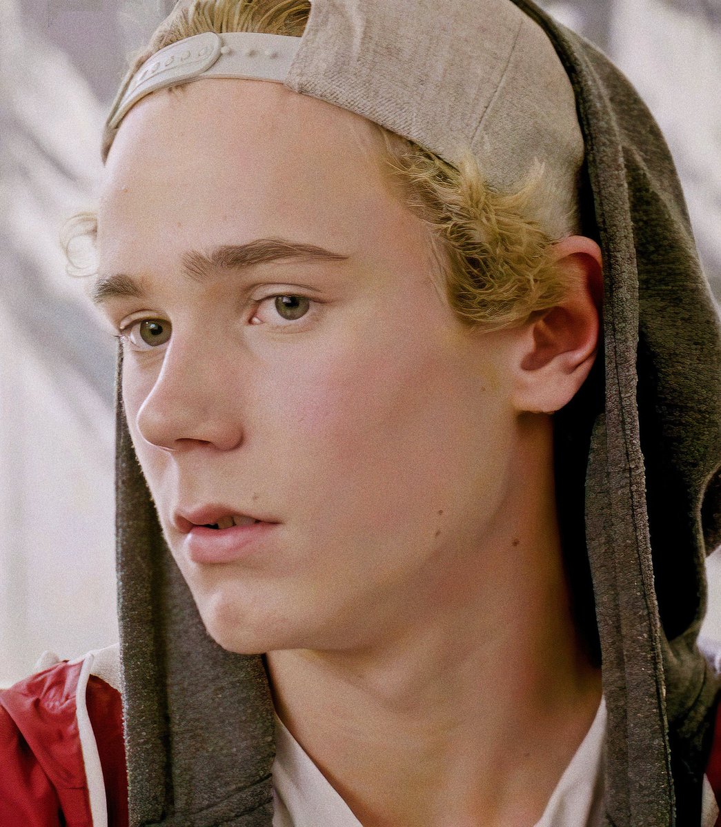 ISAKxEVEN's tweet photo. happy birthday to isak valtersen (who is now 23 years old)  ❤️ https://t.co/3CYBPPcwoD