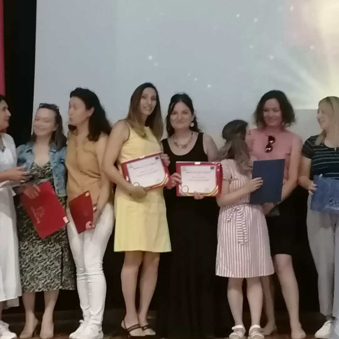 Okulumuz e twinning faaliyetleri kapsamında Avrupa Kalite Etiketi ile ödüllendirilmiştir. Emeği geçen Şebnem Gençtürk ve Emel Yelbey Asıg öğretmenlerimize emeklerinden dolayı teşekkür ederiz.