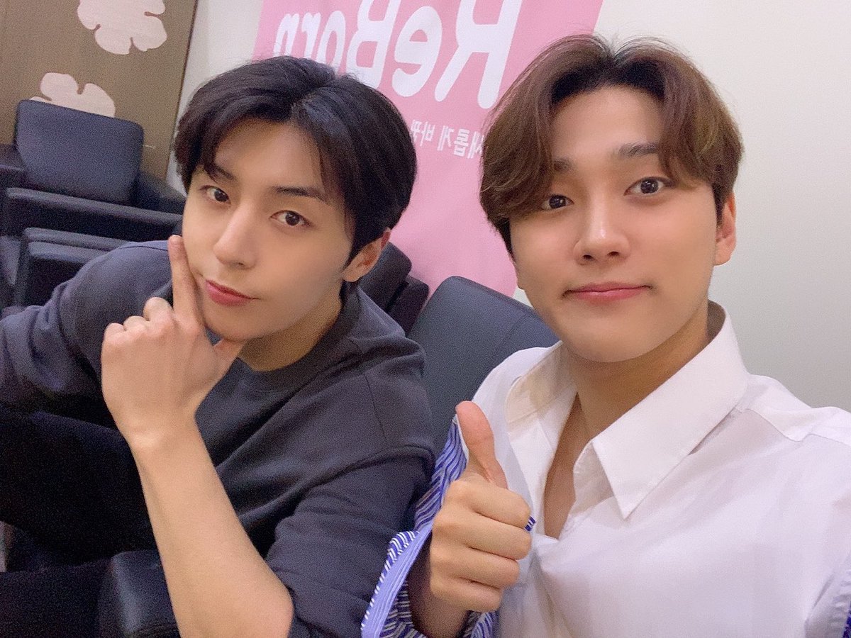 haltyx's tweet photo. happy anniversary 1 year 5 months kub 🧡🐰🦊 https://t.co/maItHmXedj