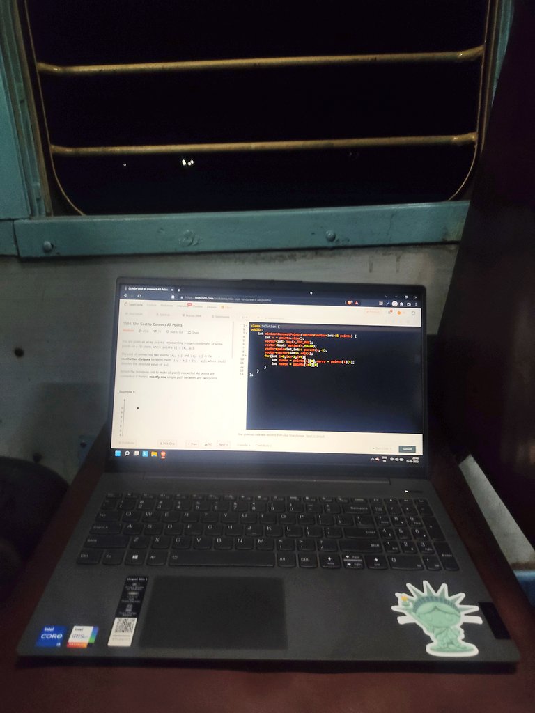 satineeraj17's tweet image. Rate my setup guys 😏