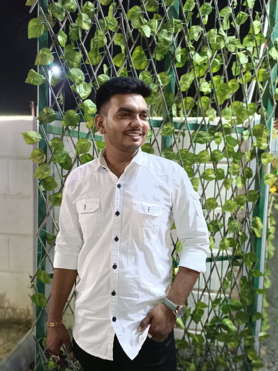 piyushgajera98's tweet photo. Keeping It Simple In White Today.
#FunctionTime #Nature #ChooseWhite #WhiteShirt #CarMechanic #PiyushGajera #MannMotorsNikol https://t.co/0TGzrtdpOL