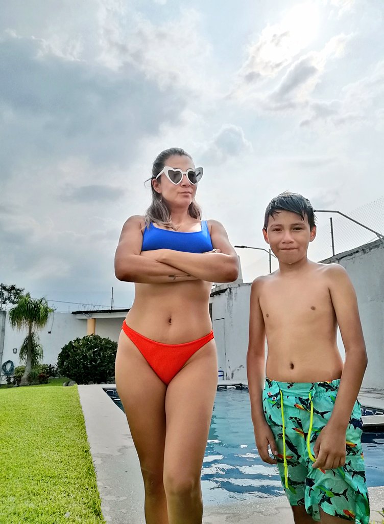 #LlegoElVeranoY  se antoja un chapuzón <a href="/YODEBUENAS/">Miguel Barrientos Mx</a> <a href="/YoAmoLa99/">AmoLa99 💙🎶📻 #YoAmoLa99</a> <a href="/Guirnalda18/">🦋👑 Princesa bendecida 👑🦋</a> <a href="/flippyleon/">Felipe Montalvo</a> <a href="/anagompra/">ANACELIA (Aniux) ❤💞🙏💋💐🌷🌹</a> <a href="/MarioVz33533336/">M-Edgary Vázquez</a> @Anali46148134 <a href="/peryazul39/">Pery619💪👊👊😎</a> <a href="/Maruka_1985/">Marielsi Laguna Perez</a> @Anali46148134 con mi compañero de aventuras 😎😎💖🌊