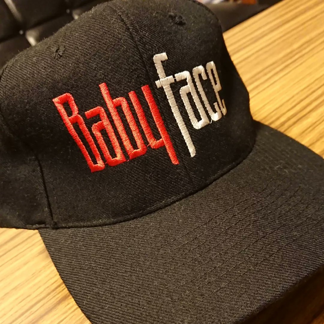 joint761's tweet photo. Baby Face初来日からもう26年、今はKennyからサインを頂いたキャップが最高の宝物だよ🧢✨
ありがとう！Kenny！！
#babyface #forthecoolinyoujapantour1994 #forthecoolinyou https://t.co/eznHZPrysf