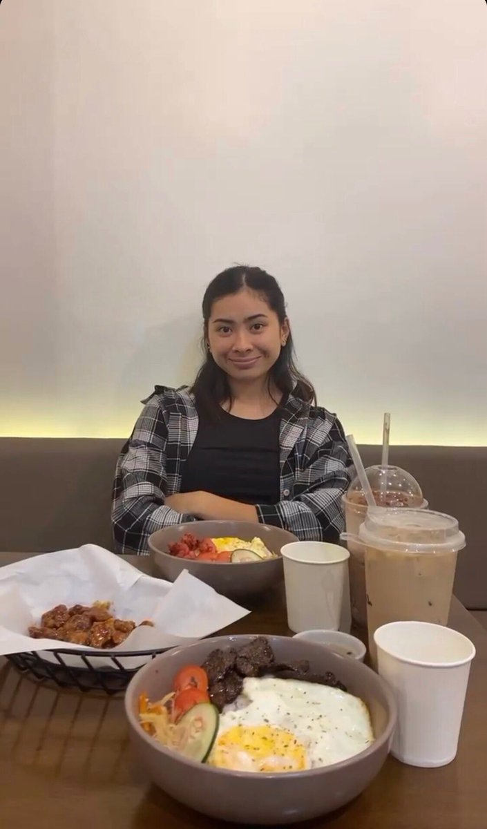 romamaeee's tweet photo. cute little bean 🥺🤍 @romamaedoromal https://t.co/8LYWI9UnYE