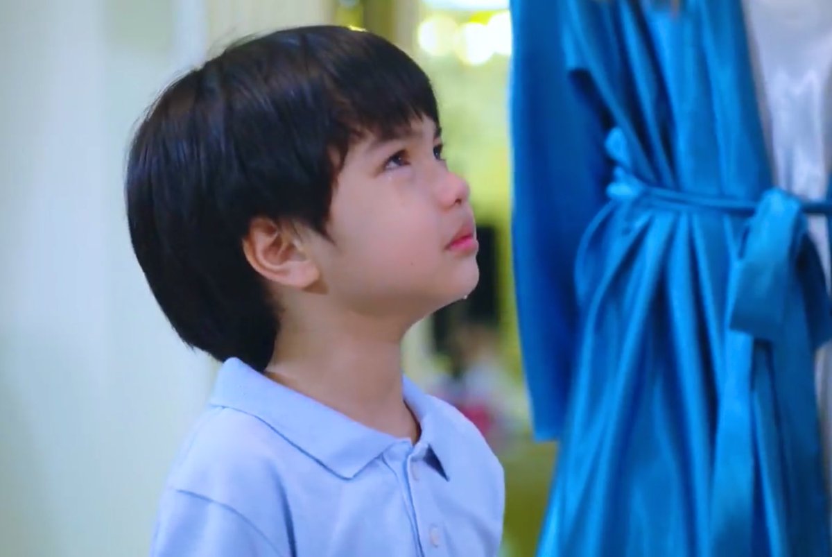 luk_bbbb's tweet photo. ชอบซีนนี้ของฟามากๆเลย👏🥰👍ปรบมือให้เลย 
บรีฟยังไง คือเล่นถึงมาก ซีนอารมณ์จัดๆกับพ่อแม่กะป้าช่างยุอีก รวมความปัง
 
แววตาน้องมีแต่คำถาม ว่าทำไมไม่บอกเร็วกว่านี้🥹
นำ้ตาไหลเลยชั้น งืออออ😭😭ทั้งหมดล้วนมาจากผู้ใหญ่ #รตีลวงep14 

เรื่องนี้ควรได้รางวัล🏆บทดีเด่น นักแสดงยอดเยี่ยม https://t.co/Mv8Tc4cpUG