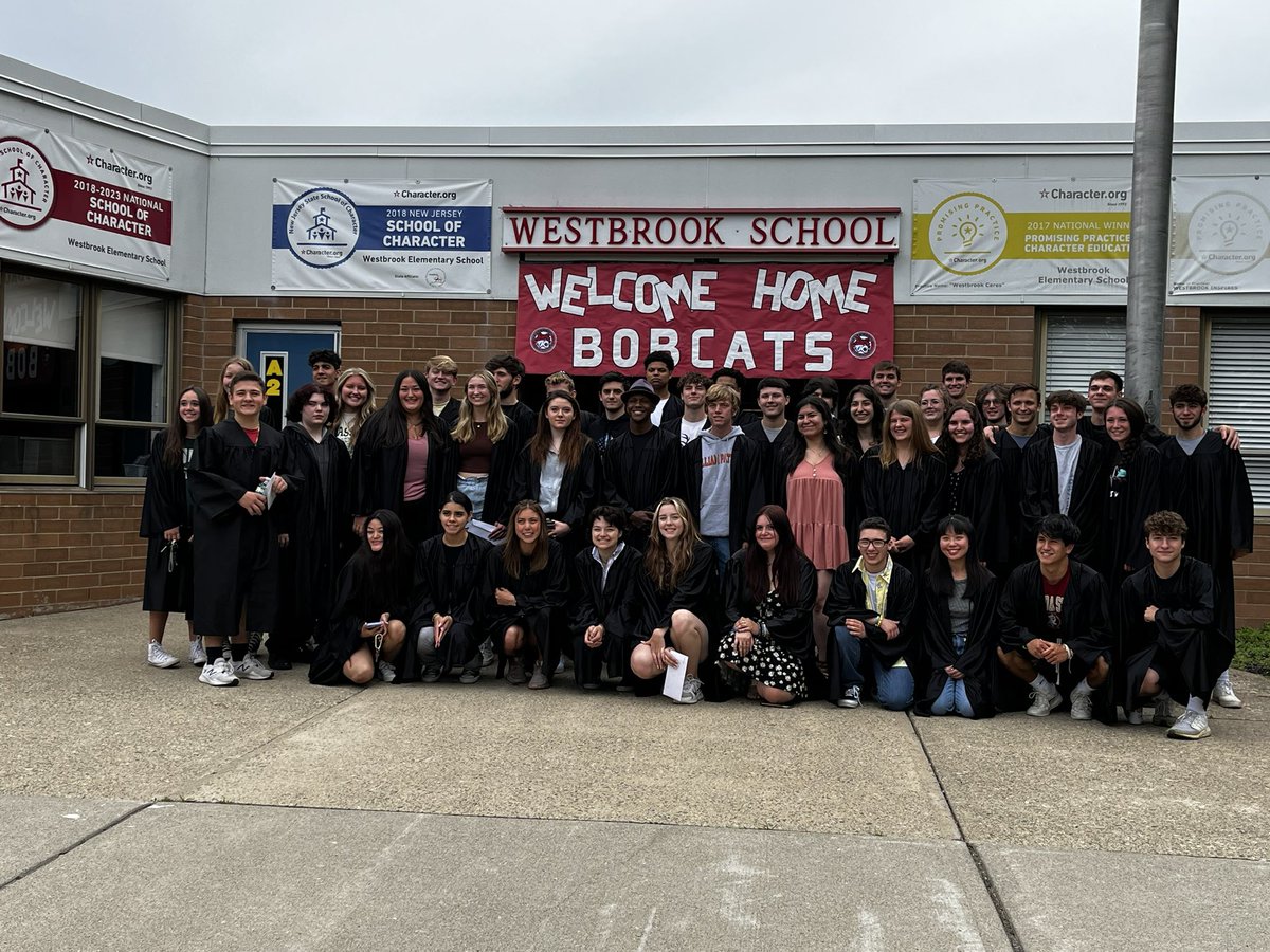drswarts's tweet photo. Westbrook Bobcats, welcome home! Wishing our 2022 Bobcats and the entire graduating class a wonderful future! @daniel_novak_WM @WestMilfordSupt @westbrookpta https://t.co/yNLcOvdved