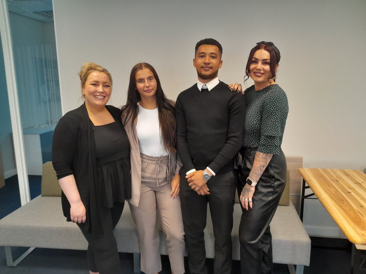Welcome to the team 👏 

The Approach family is growing with another 4 new faces joining us over the past week!

We're excited to watch your career's progress with us ☝️

#newfaces #welcome #recruiters #recruitment #recruitmentagency