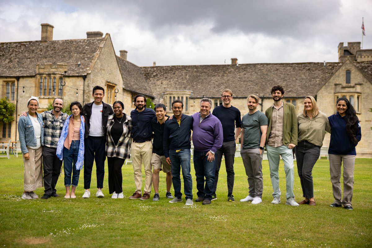 The Unreasonable CHANGE program, in collaboration with @accenture, is underway. We're so grateful to support these brilliant entrepreneurs that are innovating for a more sustainable future, let's do this 🚀 

Discover more here: tinyurl.com/2xu8vss8

#unreasonableCHANGE
