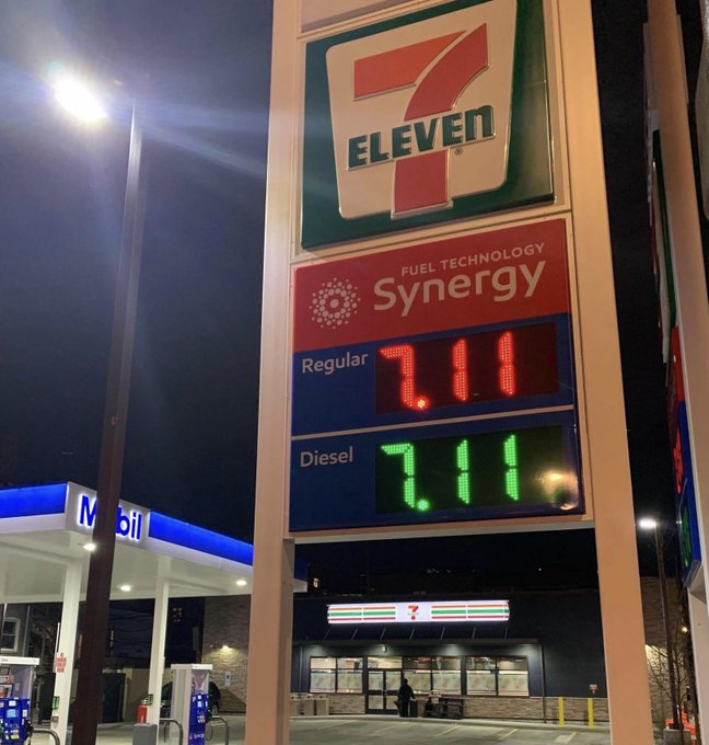 FVyUyBRWIAAWgIX?format=jpg&name=small