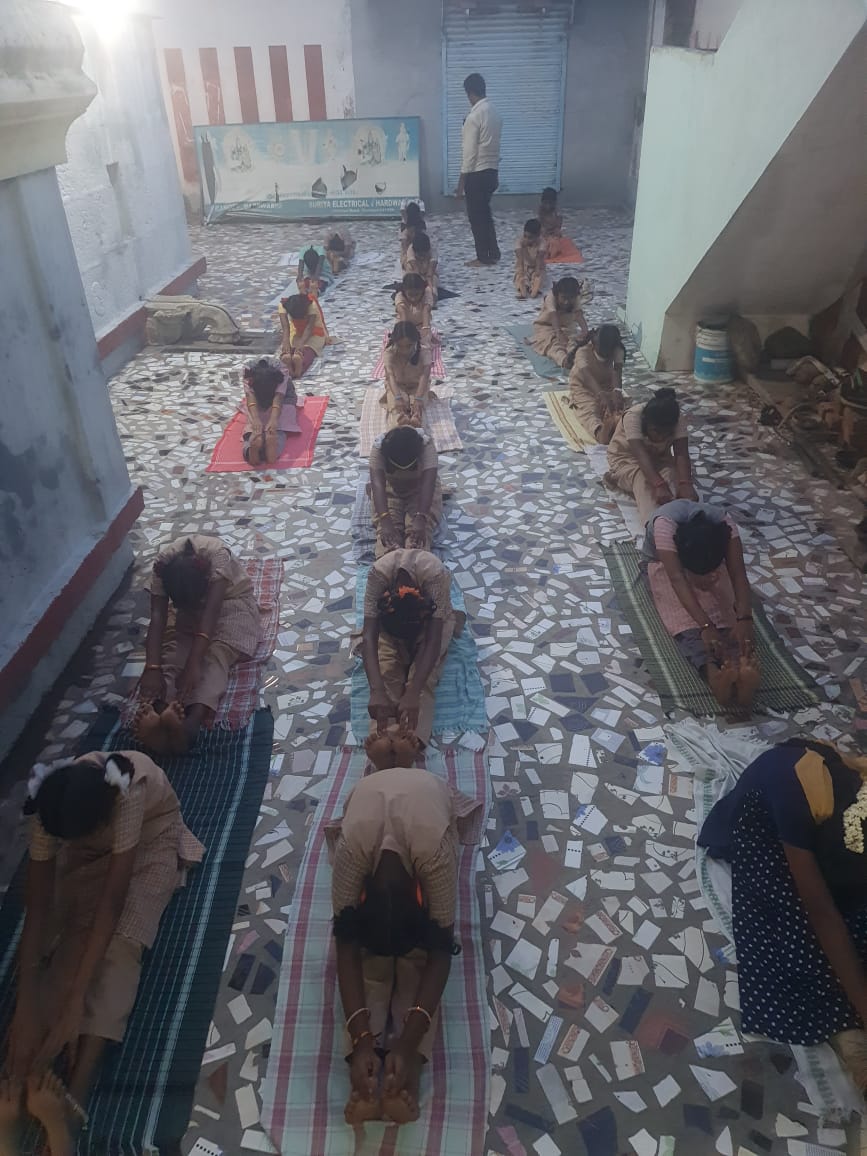 gdunasekar's tweet photo. CSC THIRUVALLUR_DISTRICT
VLE ID : 512624670011
Name: Dunasekaran
Celebrated the 8th International Yoga Day
@moayush
@CSCegov_
@CSCSPV_Health
@PmgdishaD 
@csc_south
@dintya15
 
#CSCYoga
 #512624670011Y2022
#YogaForHumanity 
#MyYogaMyPose 
#AzadiKaAmritMahotsav https://t.co/OPgoOHVFYR