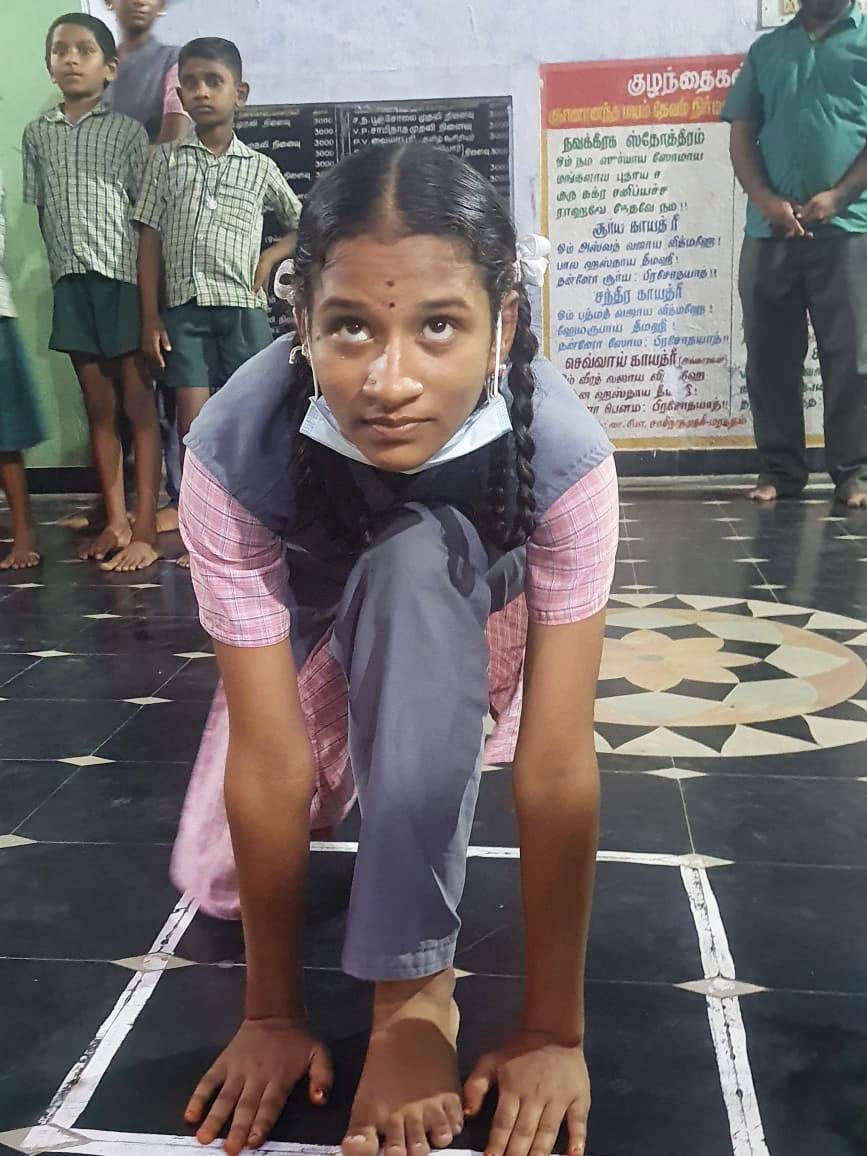 gdunasekar's tweet photo. CSC THIRUVALLUR_DISTRICT
VLE ID : 512624670011
Name: Dunasekaran
Celebrated the 8th International Yoga Day
@moayush
@CSCegov_
@CSCSPV_Health
@PmgdishaD 
@csc_south
@dintya15
 
#CSCYoga
 #512624670011Y2022
#YogaForHumanity 
#MyYogaMyPose 
#AzadiKaAmritMahotsav https://t.co/OPgoOHVFYR