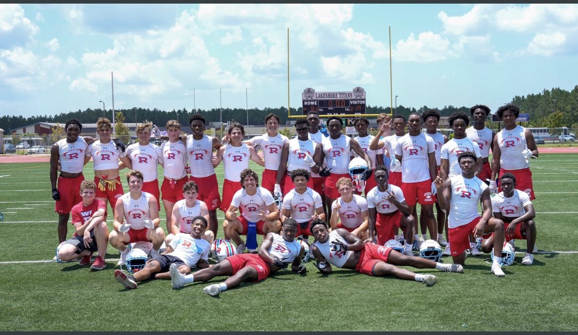 RummelFootball1's tweet photo. Busy weekend in the heat. 7 on 7 Champs at Lakeshore and over 20 Raiders attended the best lineman camp in the country. https://t.co/i6qTZSwg0U