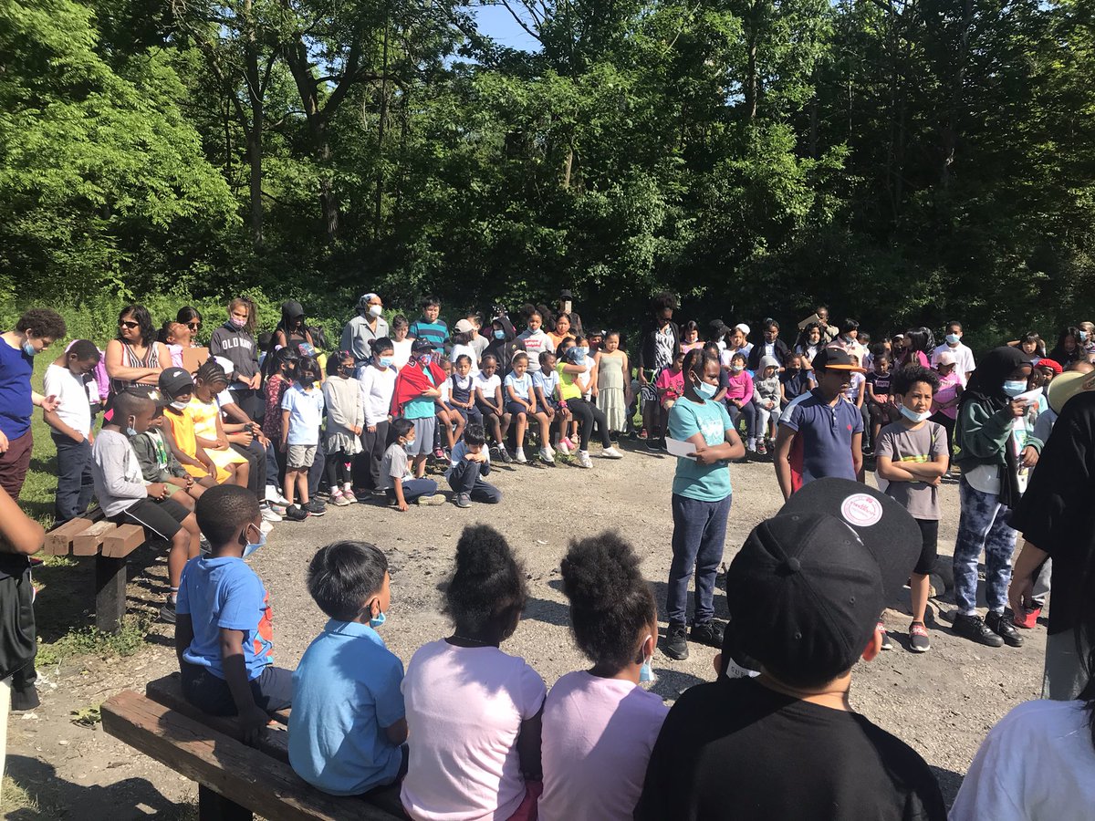 Topcliff PS (@tdsb_topcliff) on Twitter photo <a href="/TDSB_Topcliff/">Topcliff PS</a> school walked down to the ravine this morning to learn, share and say our #landacknowlegement as a community. #NationalIndigenousPeoplesDay <a href="/tdsb/">Toronto District School Board</a> <a href="/tdsb_helen/">Helen Fisher</a> <a href="/TDSB_Topcliff/">Topcliff PS</a> school walked down to the ravine this morning to learn, share and say our #landacknowlegement as a community. #NationalIndigenousPeoplesDay <a href="/tdsb/">Toronto District School Board</a> <a href="/tdsb_helen/">Helen Fisher</a>