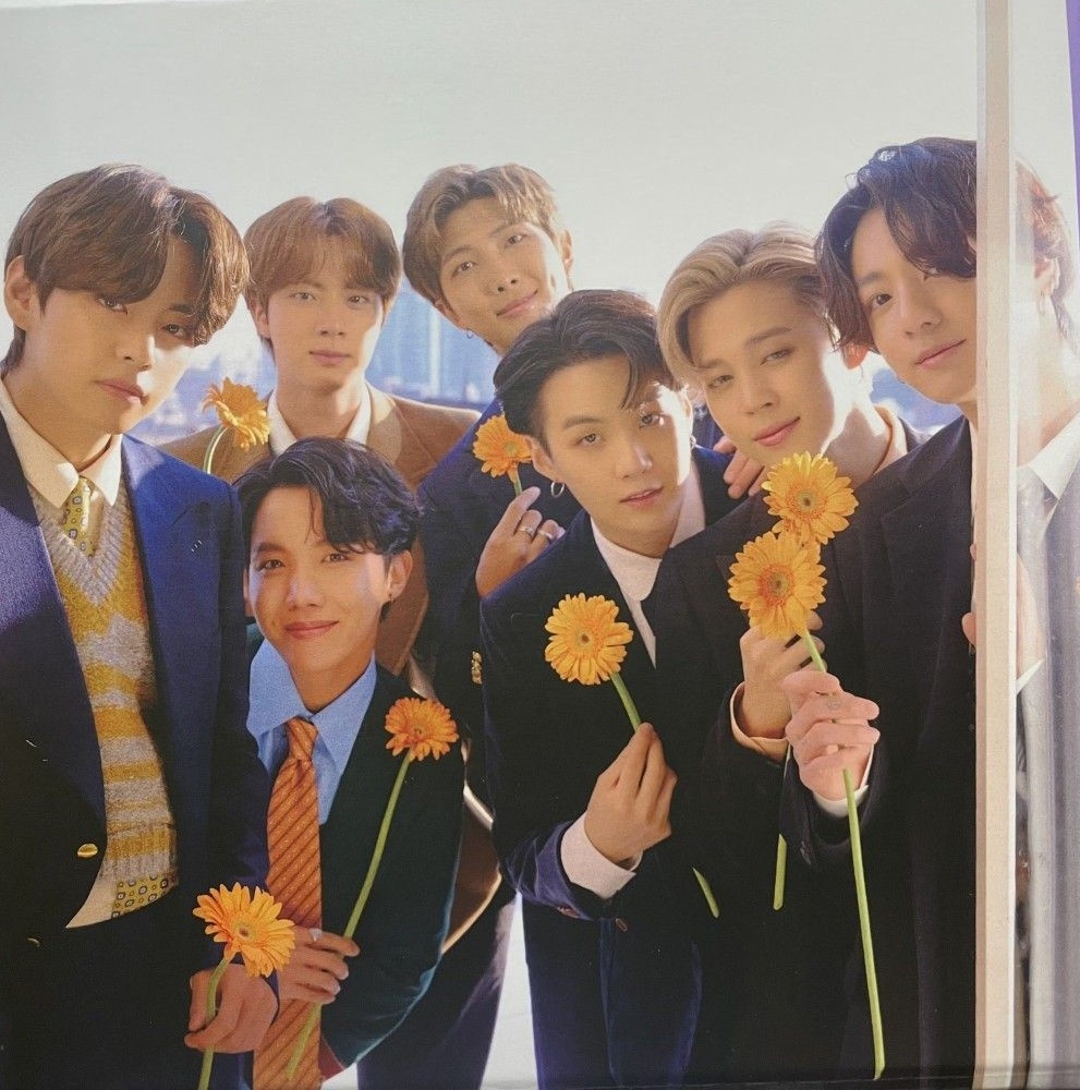 daily ot7 selca⁷ ia tweet media
