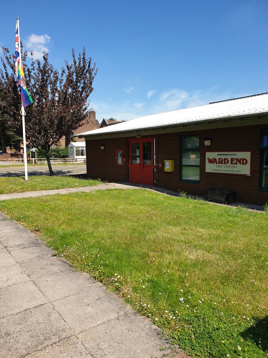 Parnerships officer  and Pcso Johnston met this morning with Ward End fire station commander. Discussed  Home safety visits for most vulnerable - community days over summer with other organisations.. lots going on in communities over coming weeks. #OneTeam