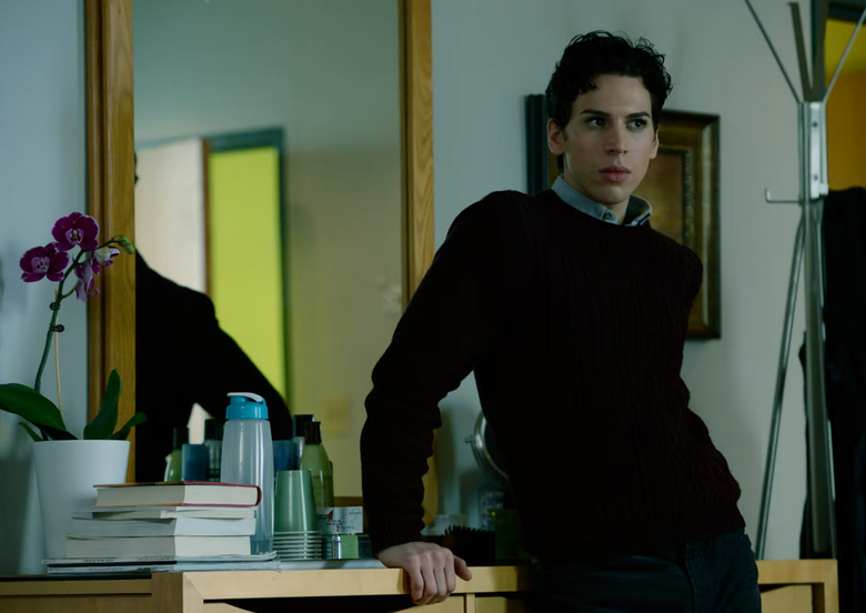 inmyqueuepod's tweet photo. Day 24: You remember all the sestras from #OrphanBlack, but we also love the best brother, Felix Dawkins! #LGBTQueue https://t.co/3QJFDCOKf2