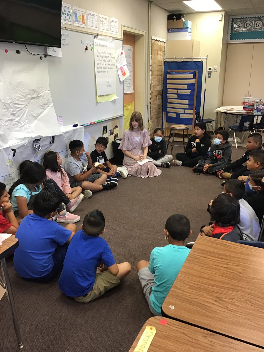 🫶🏼 Building relationships <a href="/LasLomasSchool/">Las Lomas</a> with morning meetings #summerBRIDGE <a href="/LHSchools/">La Habra Schools</a> #carpefuturum