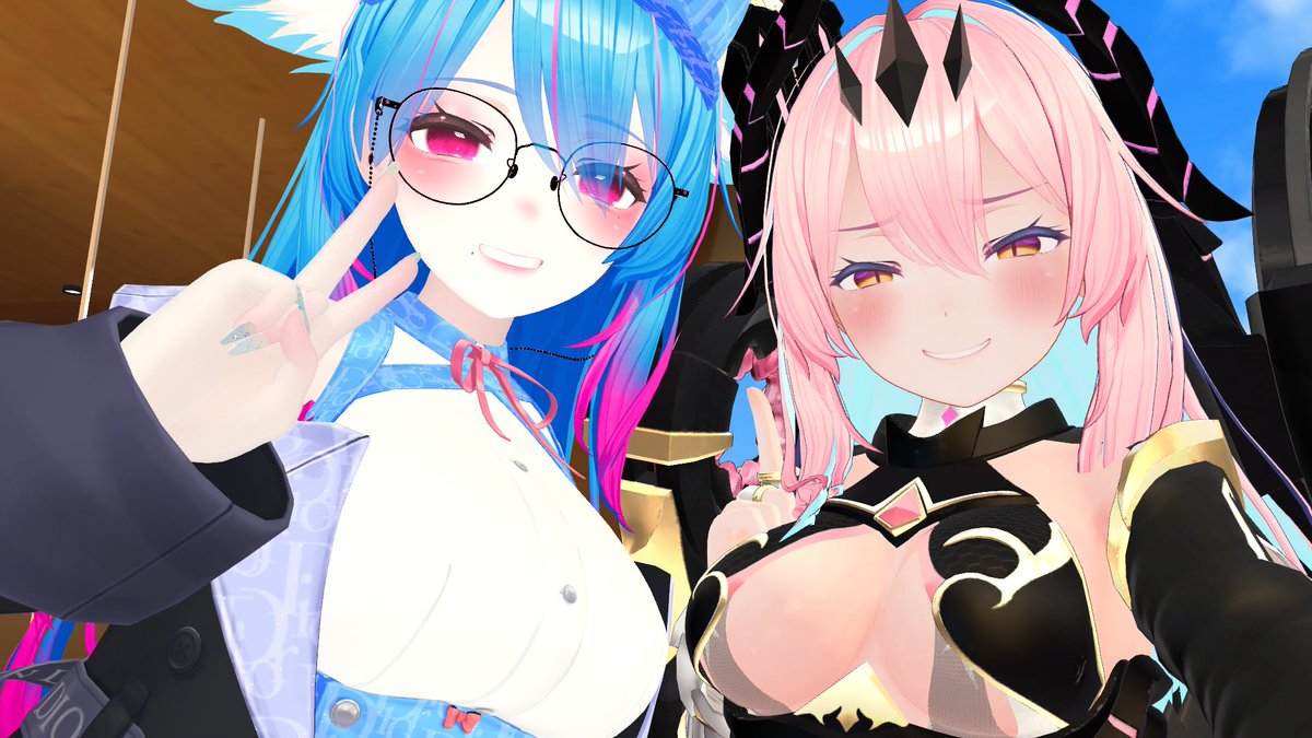 ツーショットを撮ったり雑談したり!(*`ω`*)
しゅりさんと明日みんなで行くホラワの入り口下見! 