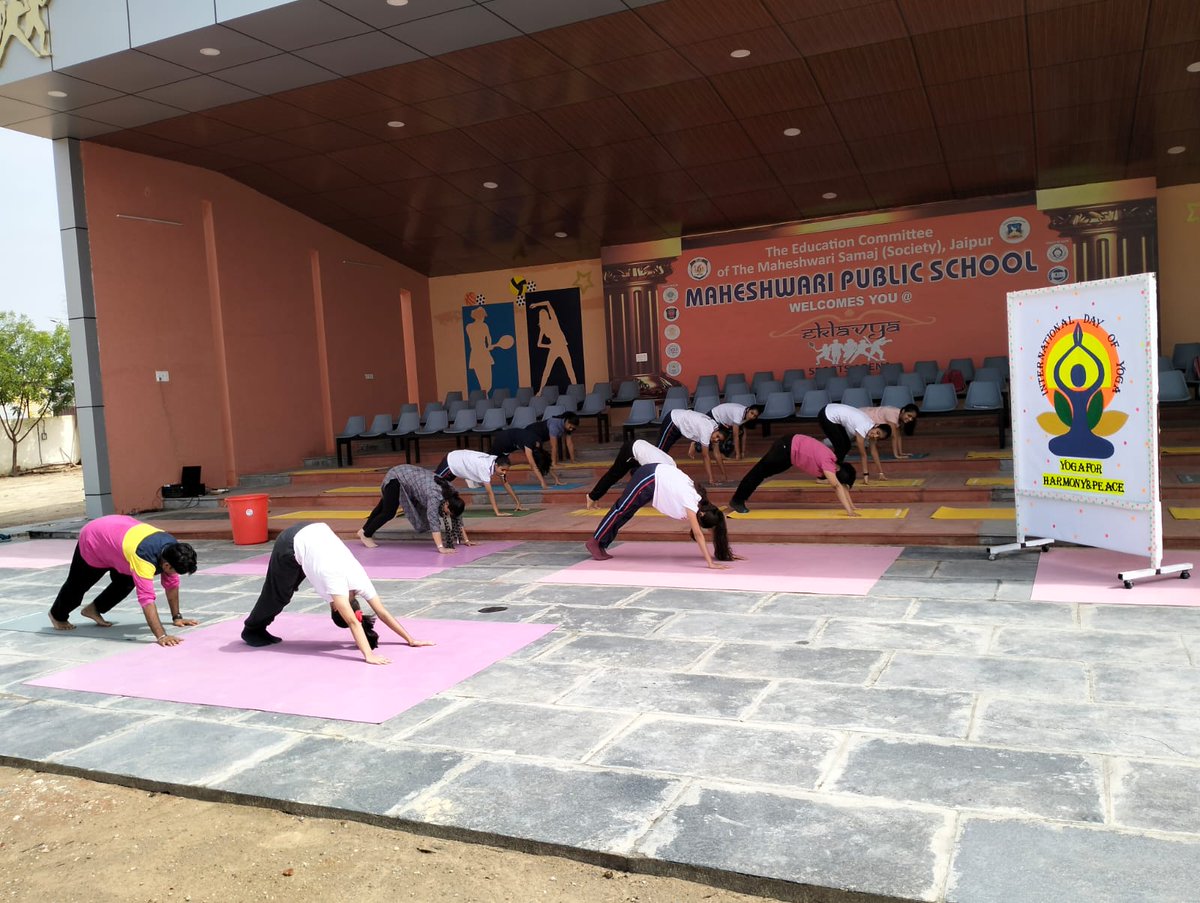 KopalSingh17's tweet photo. #YogaDay https://t.co/287OUhgHrw