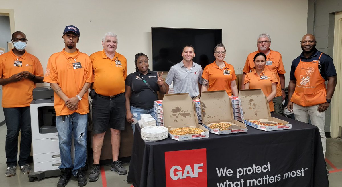 Dona Redman (@redmandona) on Twitter photo Thanks GAF for holding a contest in Las Vegas! And thank you for bringing us pizza 🍕 and drinks 🍸! Great job Fernando for winning us a pizza party!
#SMM2022
#GAF
@FernandoStgo08 <a href="/WebbfWebb/">frank webb</a> <a href="/ErinWatsonHDHR/">Erin Watson</a> <a href="/HDFlintkid/">Thomas Spencer</a> <a href="/freddie_3601/">Freddie P</a> @msuero2631 <a href="/JeremiahHD3603/">Jeremiah</a> <a href="/THD_DaisyGirl/">Elizabeth Yonka</a> Thanks GAF for holding a contest in Las Vegas! And thank you for bringing us pizza 🍕 and drinks 🍸! Great job Fernando for winning us a pizza party!
#SMM2022
#GAF
@FernandoStgo08 <a href="/WebbfWebb/">frank webb</a> <a href="/ErinWatsonHDHR/">Erin Watson</a> <a href="/HDFlintkid/">Thomas Spencer</a> <a href="/freddie_3601/">Freddie P</a> @msuero2631 <a href="/JeremiahHD3603/">Jeremiah</a> <a href="/THD_DaisyGirl/">Elizabeth Yonka</a>