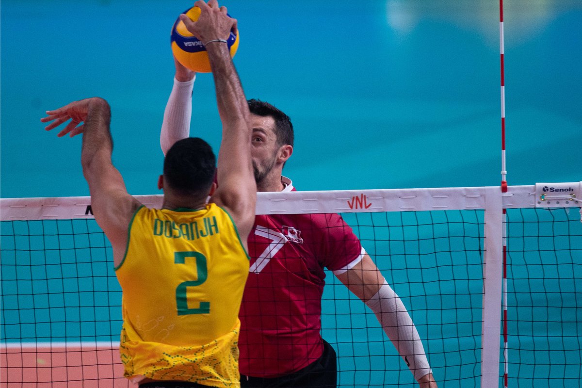 #VNL Result: Crucial win for Canada in a tight contest today with Australia in Sofia, Bulgaria. <a href="/CBCOlympics/">CBC Olympics</a> 

🇦🇺 1 🇨🇦 3 (25-18, 26-28, 19-25, 22-25)

🔗 Stats &amp; more: bit.ly/3xKmAm1