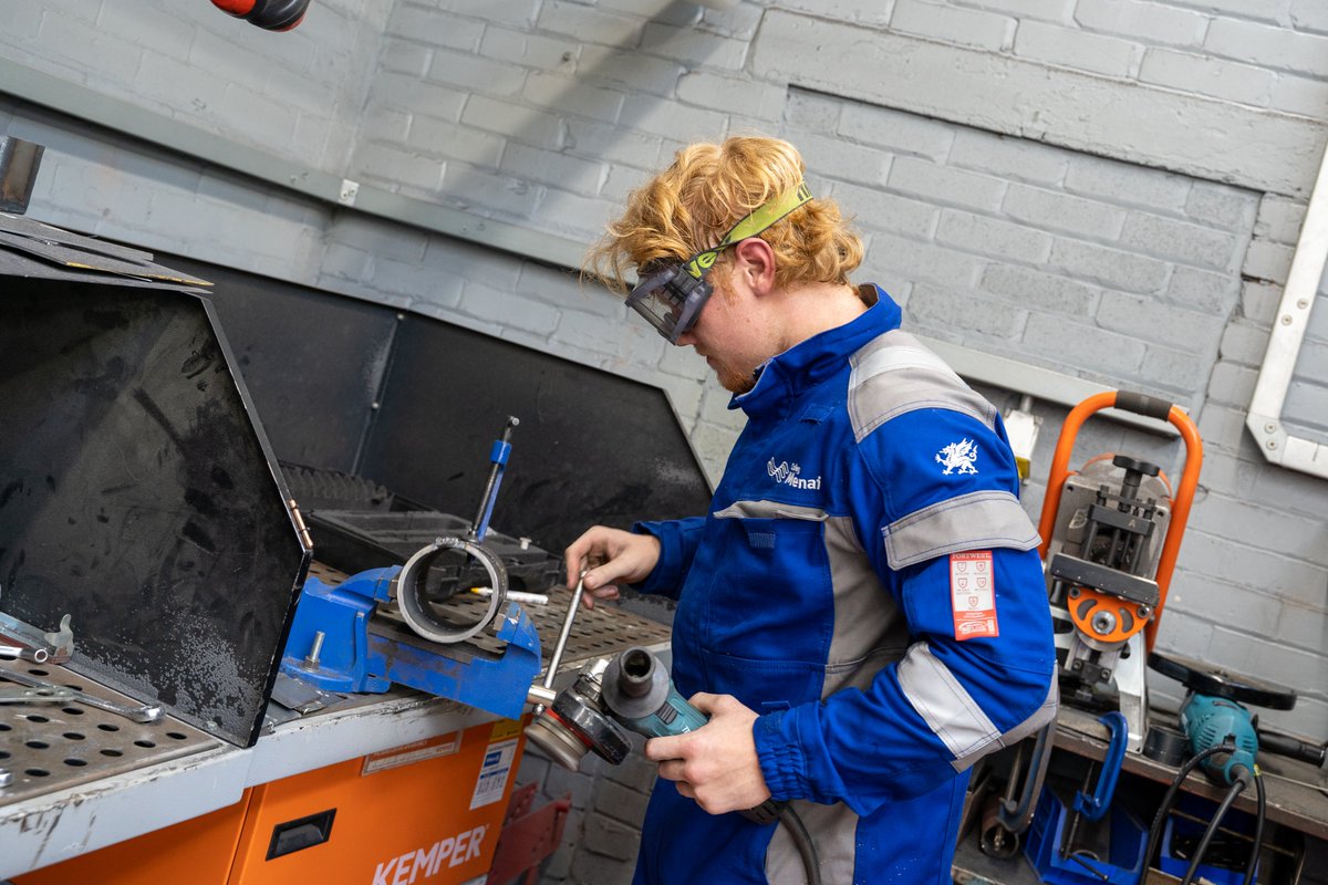 riversidecoll's tweet photo. A great day at @riversidecoll today as we hosted the #SkillWeld national qualifiers. Welding apprentice Charlie Antrobus (formerly @stchadsschool) represented Riverside College today and secured a brilliant 2nd place result against other colleges! #WorldSkills #welding https://t.co/13o90pLpJQ
