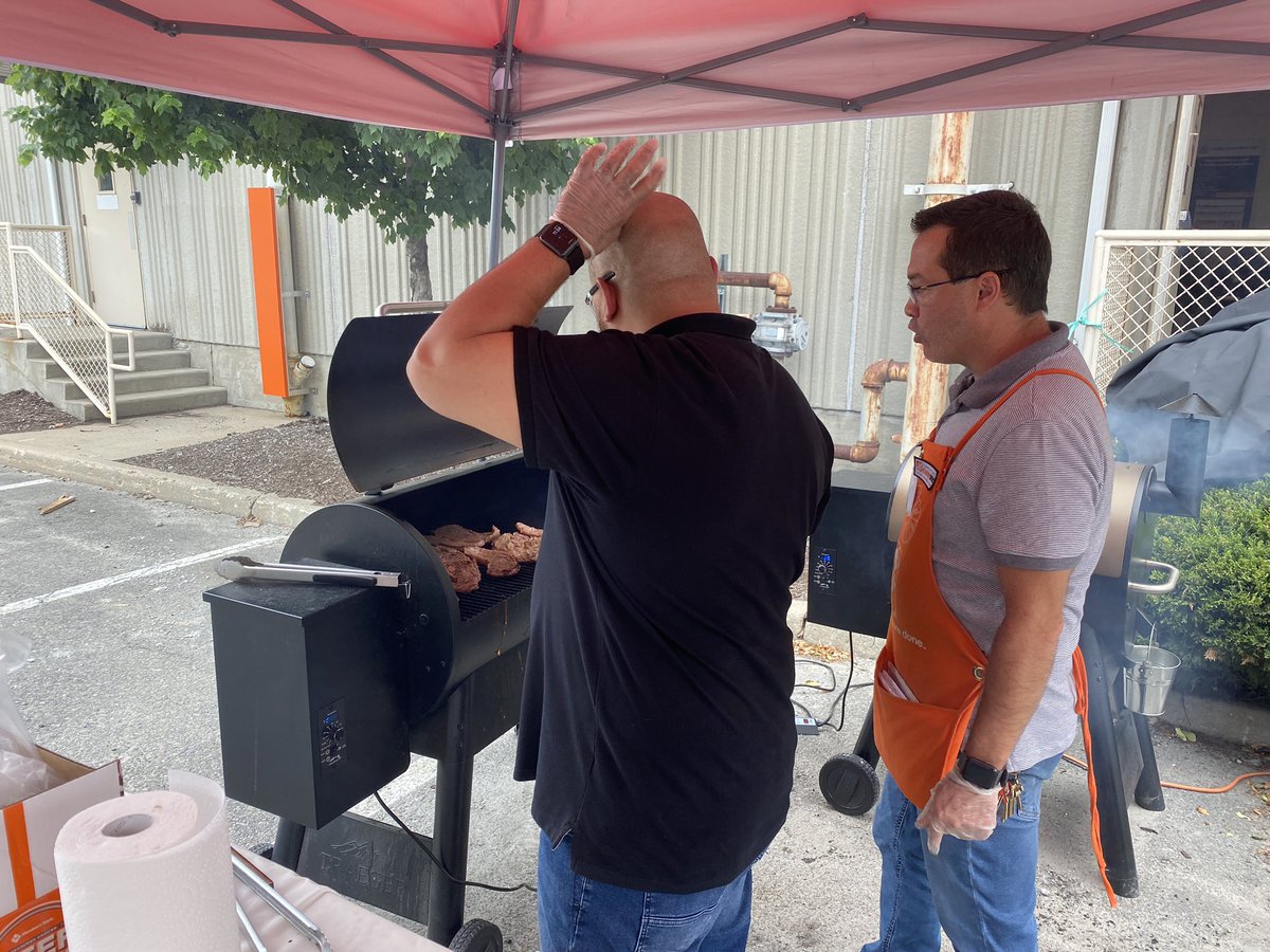 ✨1 0 0 d a y s s a f e C e l e b r a t i o n ✨ we’re treating our associates to working safe!! Thank you for working safe everyone!!!