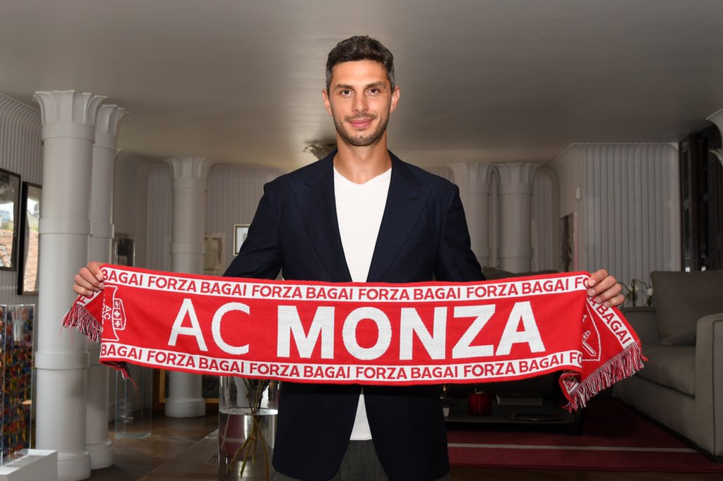 _olons's tweet photo. If there was a player I hated most in the world at one time, it was this guy, Andrea Ranocchia. Always committing silly errors. But with all the abuse he received from the fans, he stayed professional, and became more reliable towards the end of his stay at the club. https://t.co/zGcTLI65Sm