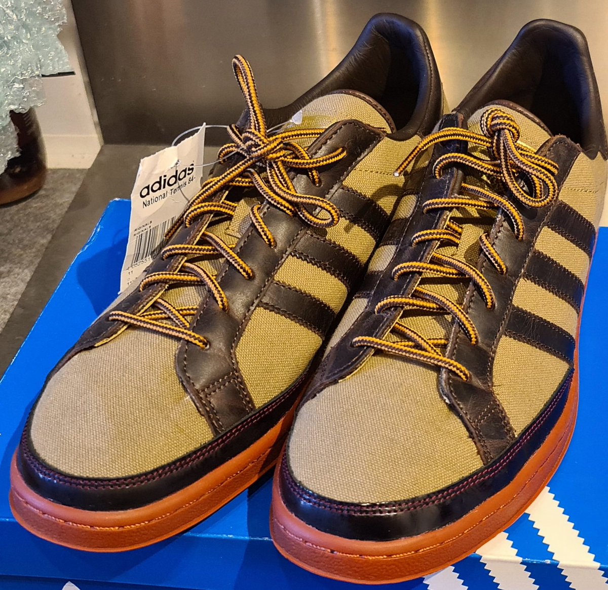 elplucko's tweet photo. Quality on these 84 Lab 2012 National Tennis are amazing😍 
not everyone's choice but im well happy with  them..absolutely love the heel design👌
#84Lab 
#ShareYourStripes 
#adifamily https://t.co/yMMwqehNhJ